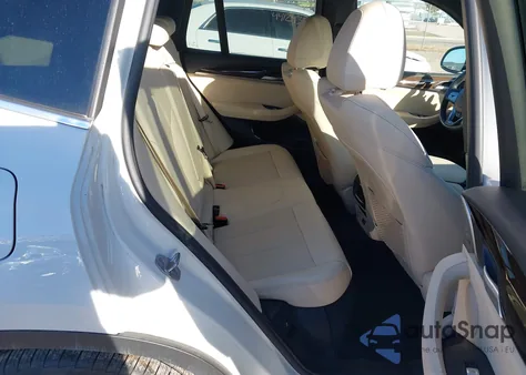 2022 BMW X3 xDrive30I z USA, uszkodzony, nr VIN 5UX53DP05N9J36491